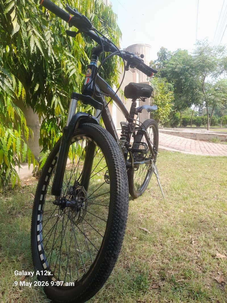 mountain bicycle 0