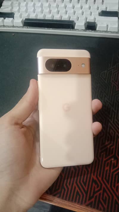 Pixel 8 ( single line on screen )