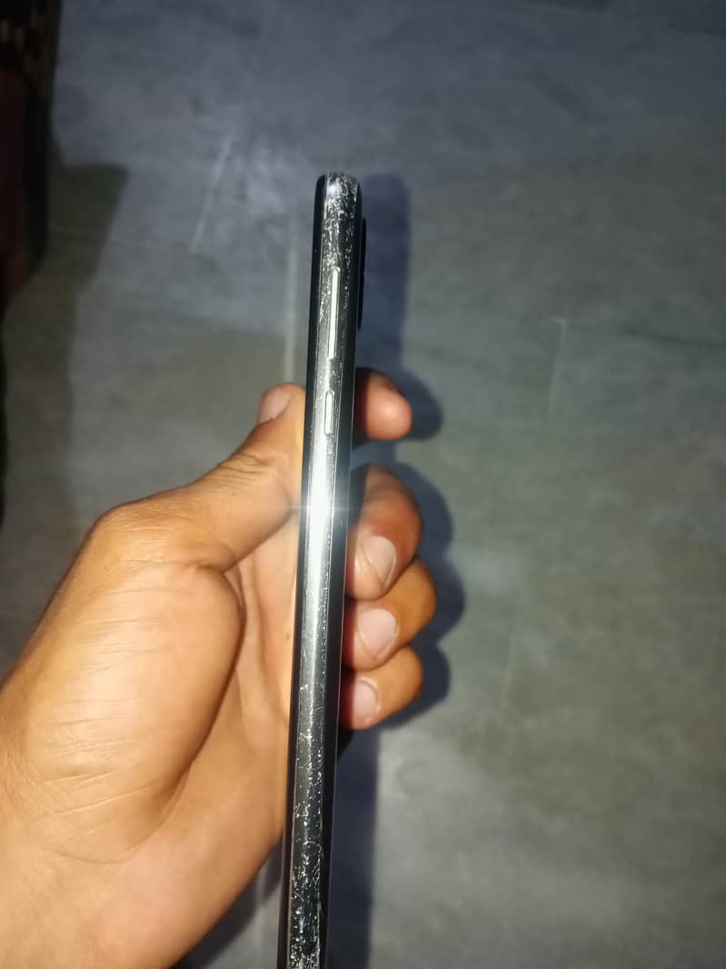 Aques sharp R2 mobile 1