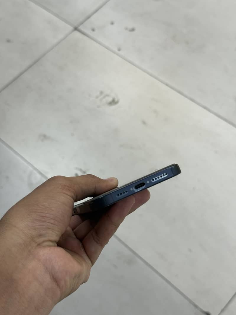 Iphone 15 Pro Max 6