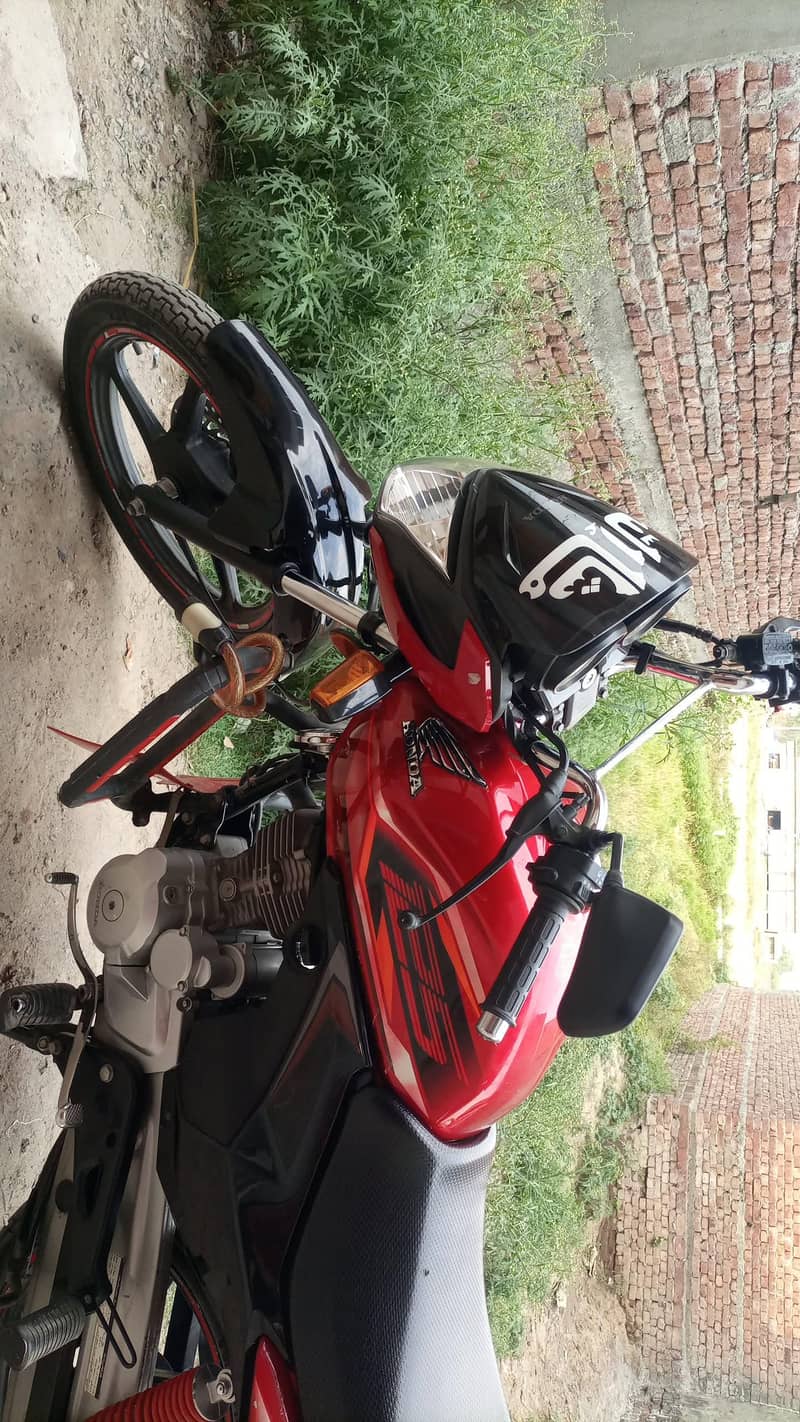 Honda CB125F 12