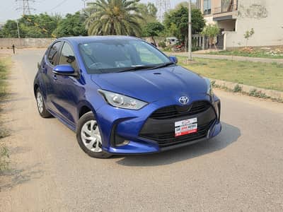 Toyota Yaris 2022 - X Edition (Push Start) Apple Car Play