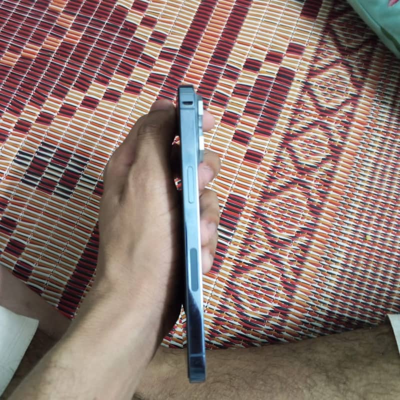 IPHONE 13 pro 3