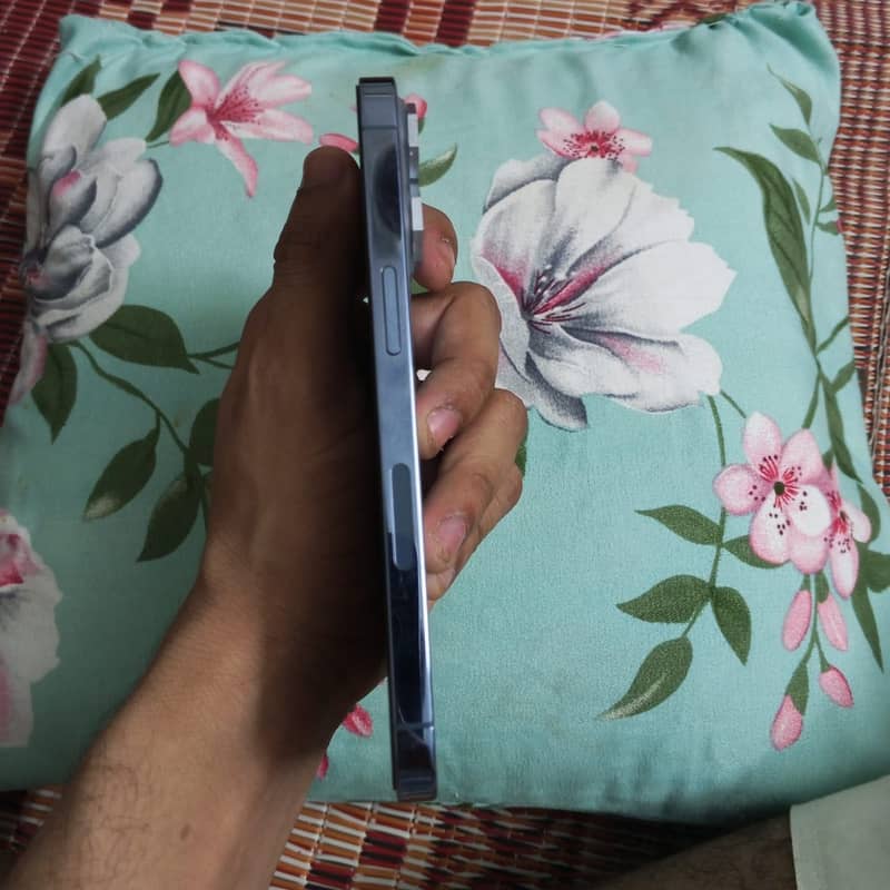 IPHONE 13 pro 5