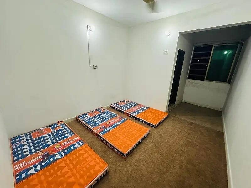Sharing Room Available 2