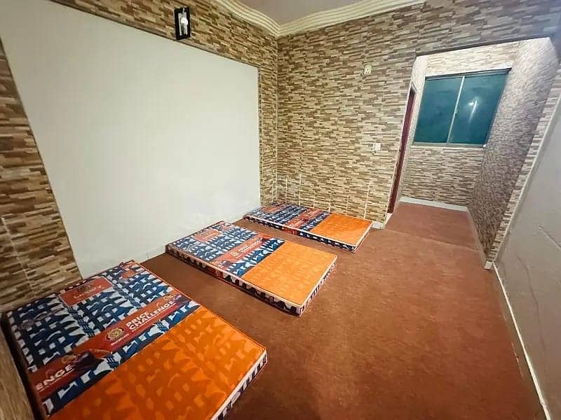 Sharing Room Available 5