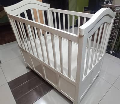 baby cot
