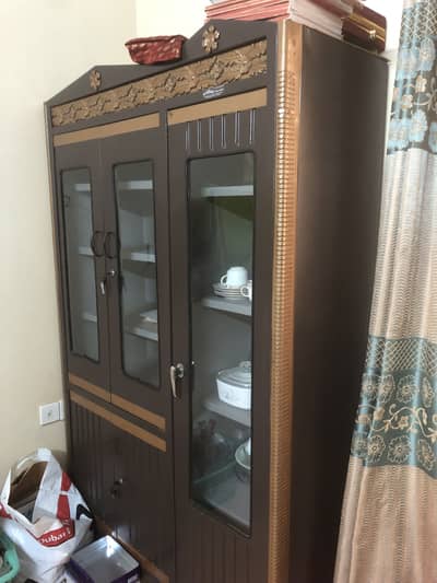 Divider and Dressing Table