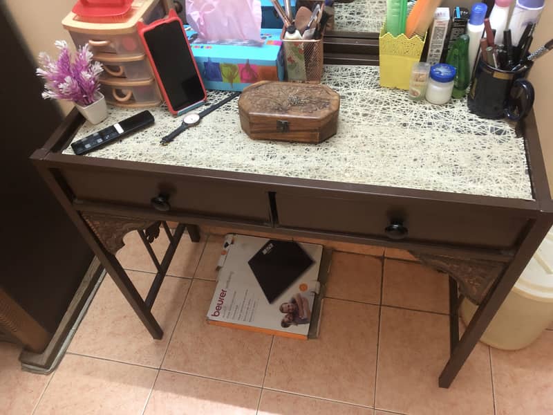 Divider and Dressing Table 3