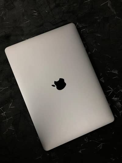 Apple MacBook Pro 2017 13 Inch Retina 4k Display
