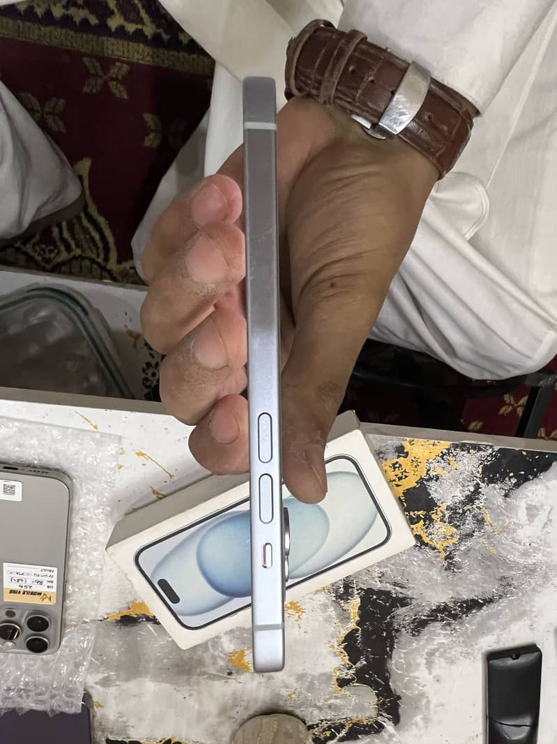 Iphone 15 2