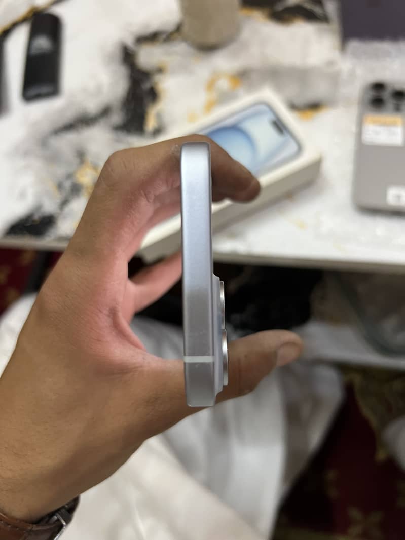 Iphone 15 4