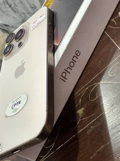 IPHONE 16 PRO ( PTA APPROVED)