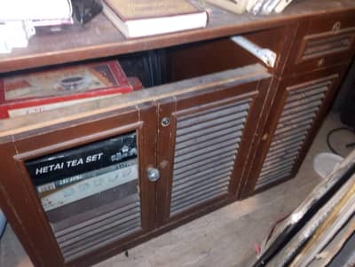 computer wooden table