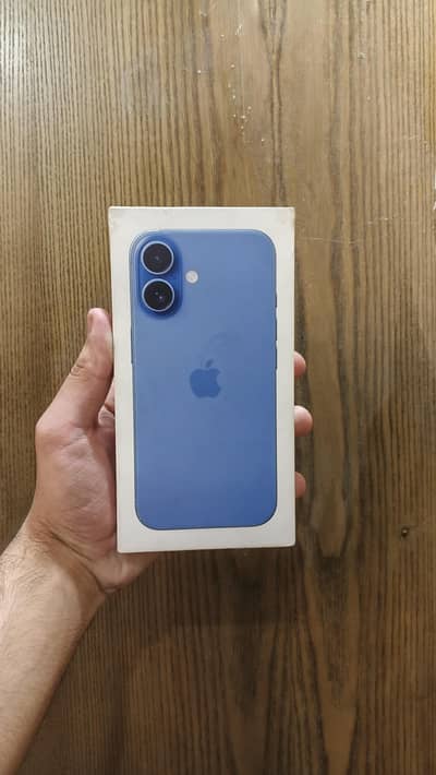 iphone 16 Ultramarine 98% Health