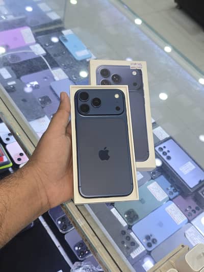 17 pro max 256gb lla model