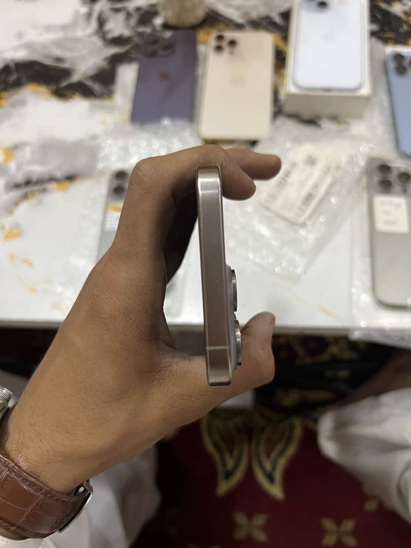 Iphone 15 pro max 4