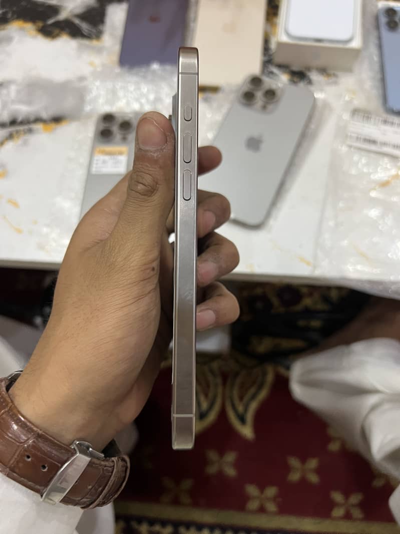 Iphone 15 pro max 5