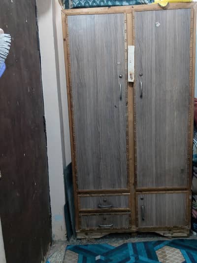 Wooden 2-Door Wardrobe with Drawers – Spacious & Durable