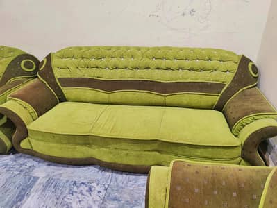 5 Seater Sofa Good Condition
