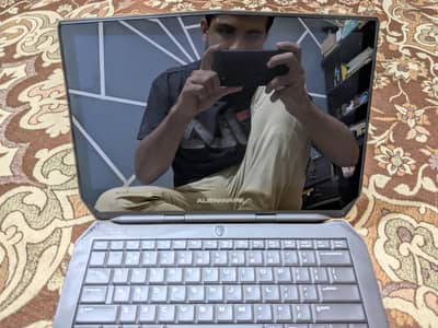 HP Alienware 13 R2