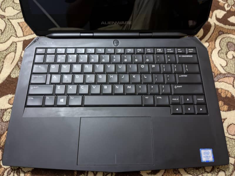 HP Alienware 13 R2 4