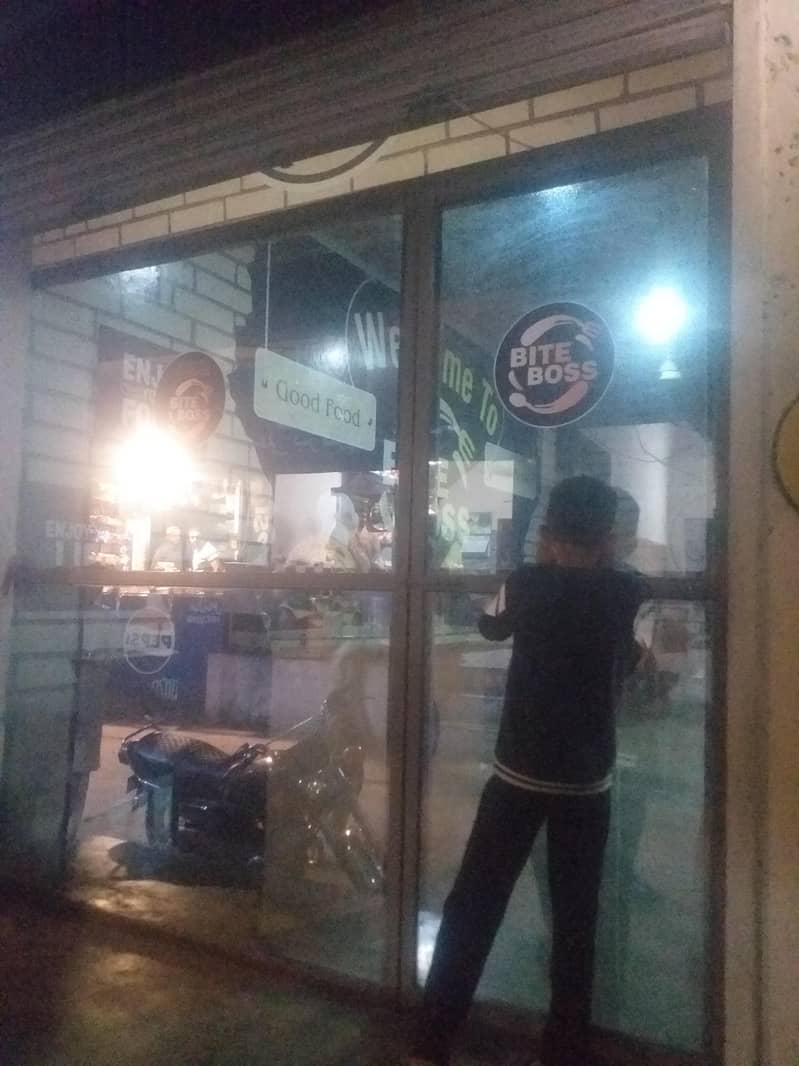 mirror door 0