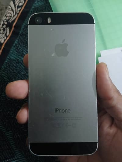 Apple iPhone 5s 32GB – Space Gray – Non PTA – iCloud Locked