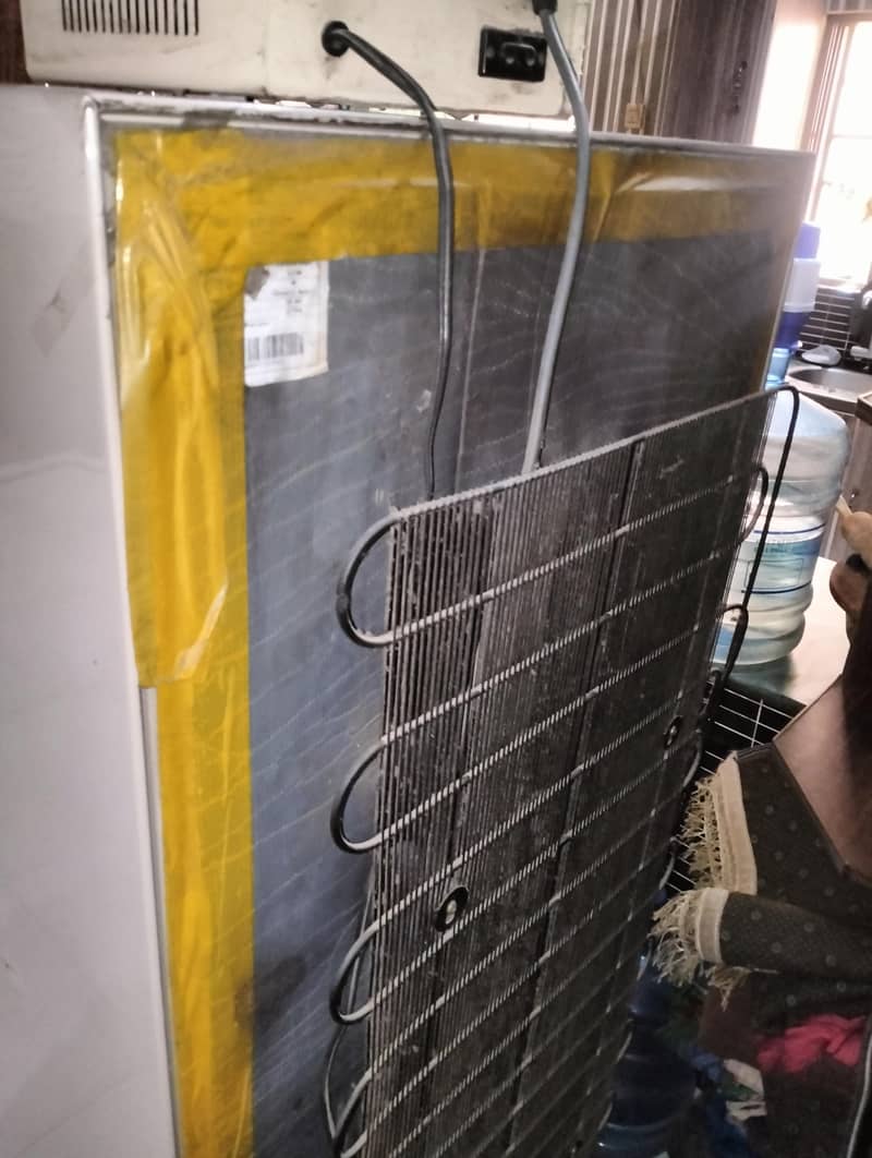 Medium size fridge 9