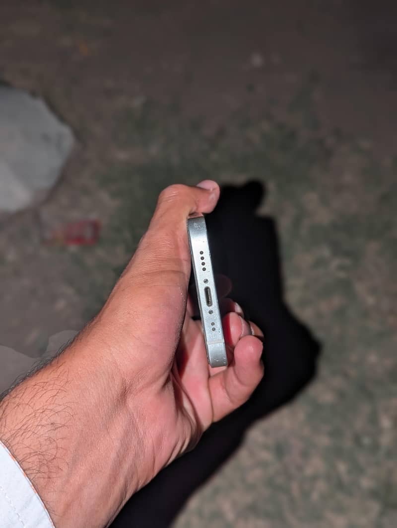 iphone 12 mini 4