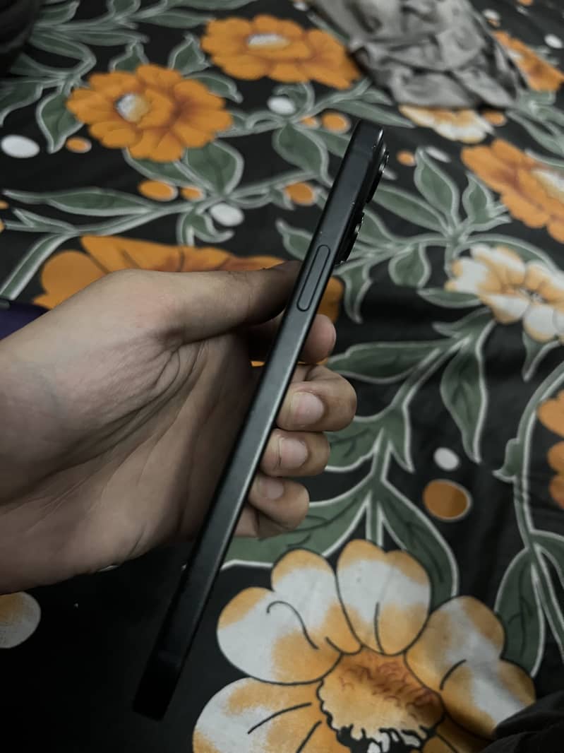 Iphone 15 plus 1