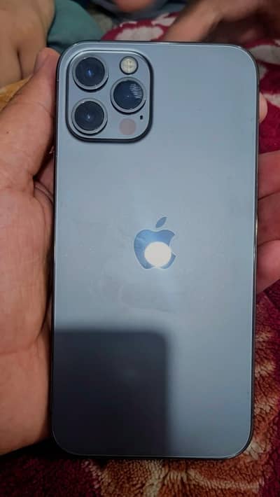 iPhone 12 Pro water-pack