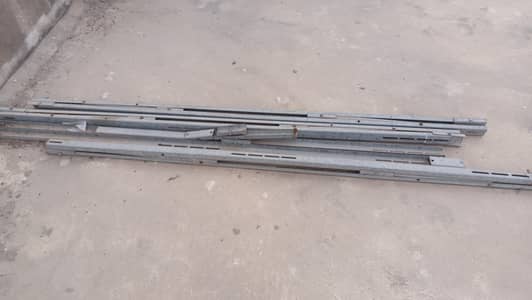 L2 Solar stands