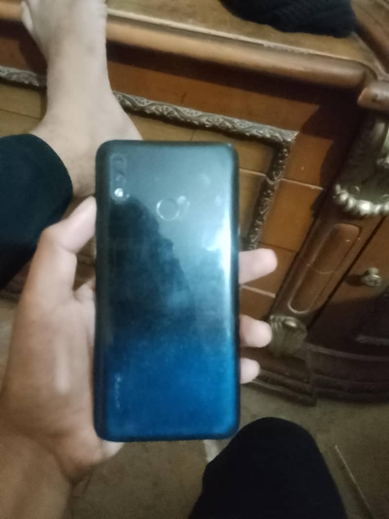 realme 3 0