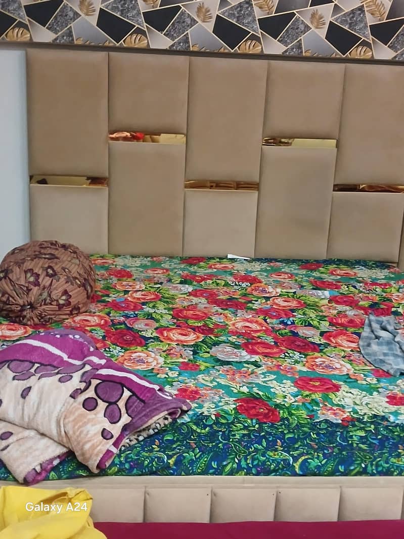 double bed+2 side tables + dressing table 0