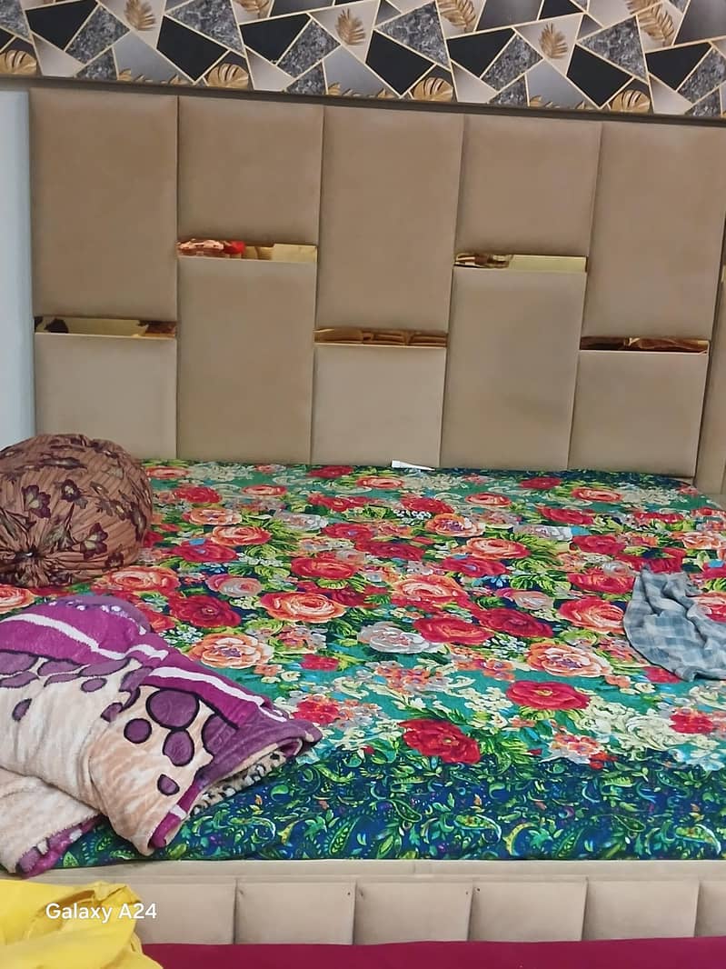 double bed+2 side tables + dressing table 1