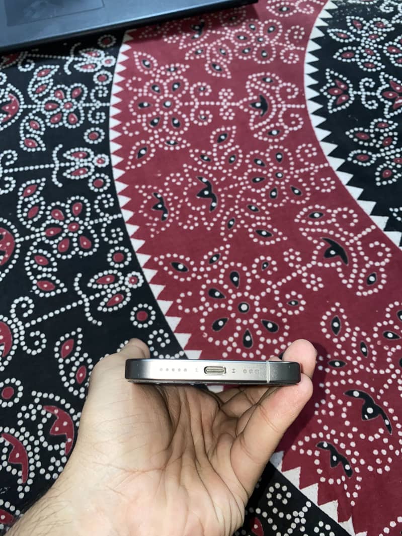 iPhone 15 pro jv 2