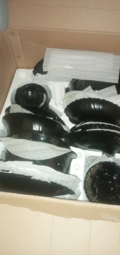 Marble dinner set in black 72 pieces