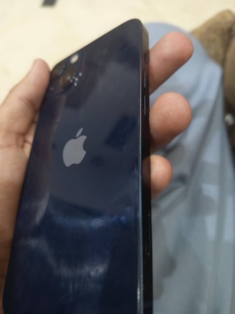 iPhone 13 2
