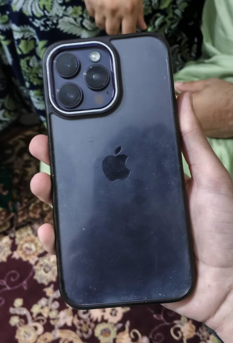 iPhone 14 Pro Max 0