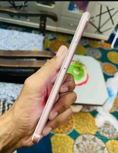 iphone 7 plus 128 GB  no open no repair PTA approved all ok