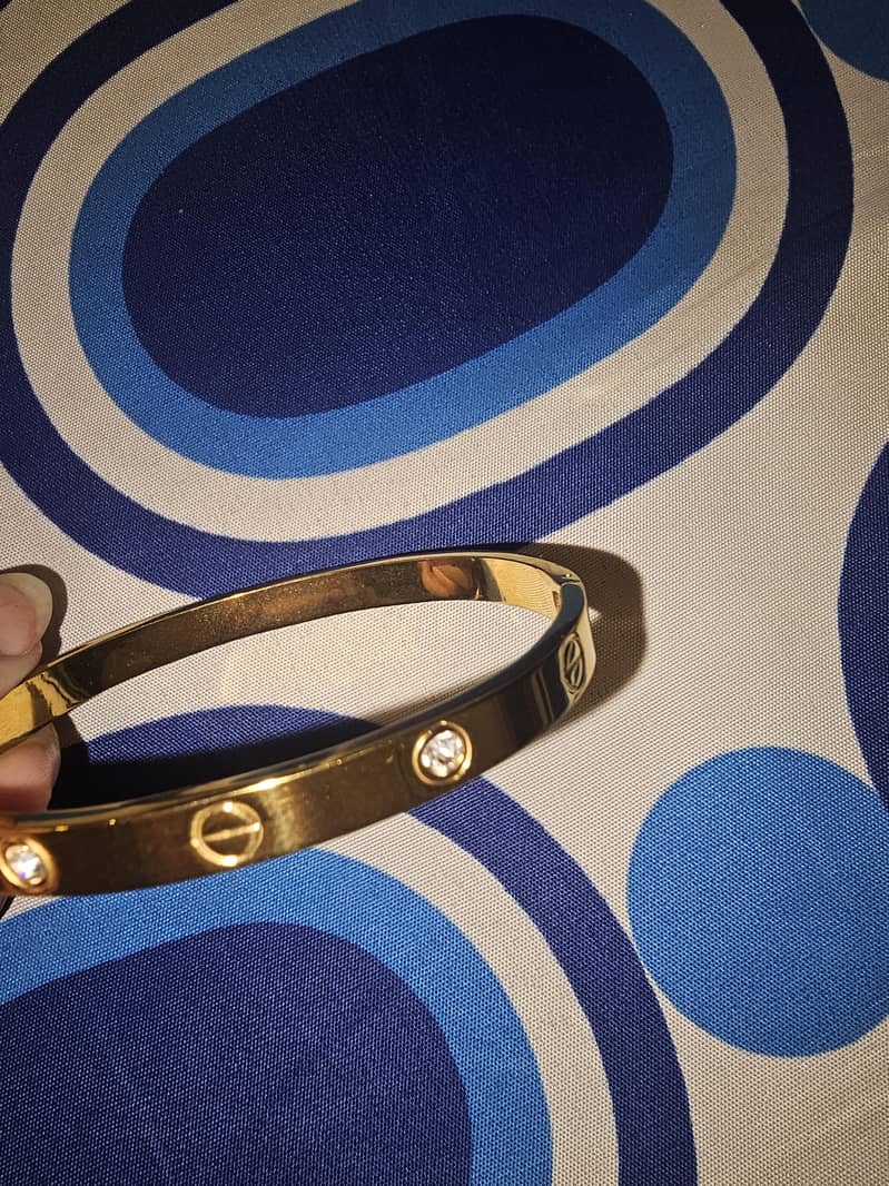 bracelet 0