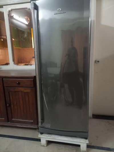 Dawlance Vertical Freezer