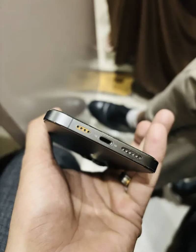 IPhone 12 Pro Max 0