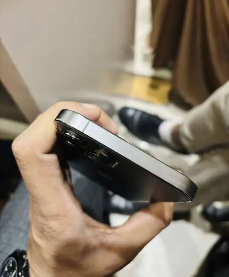 IPhone 12 Pro Max 1