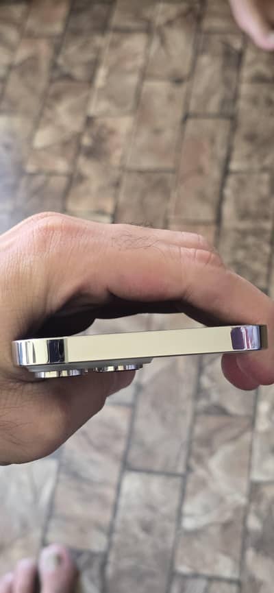 i phone 14 pro max 128 gb whith clr physical + e Sim minor dot