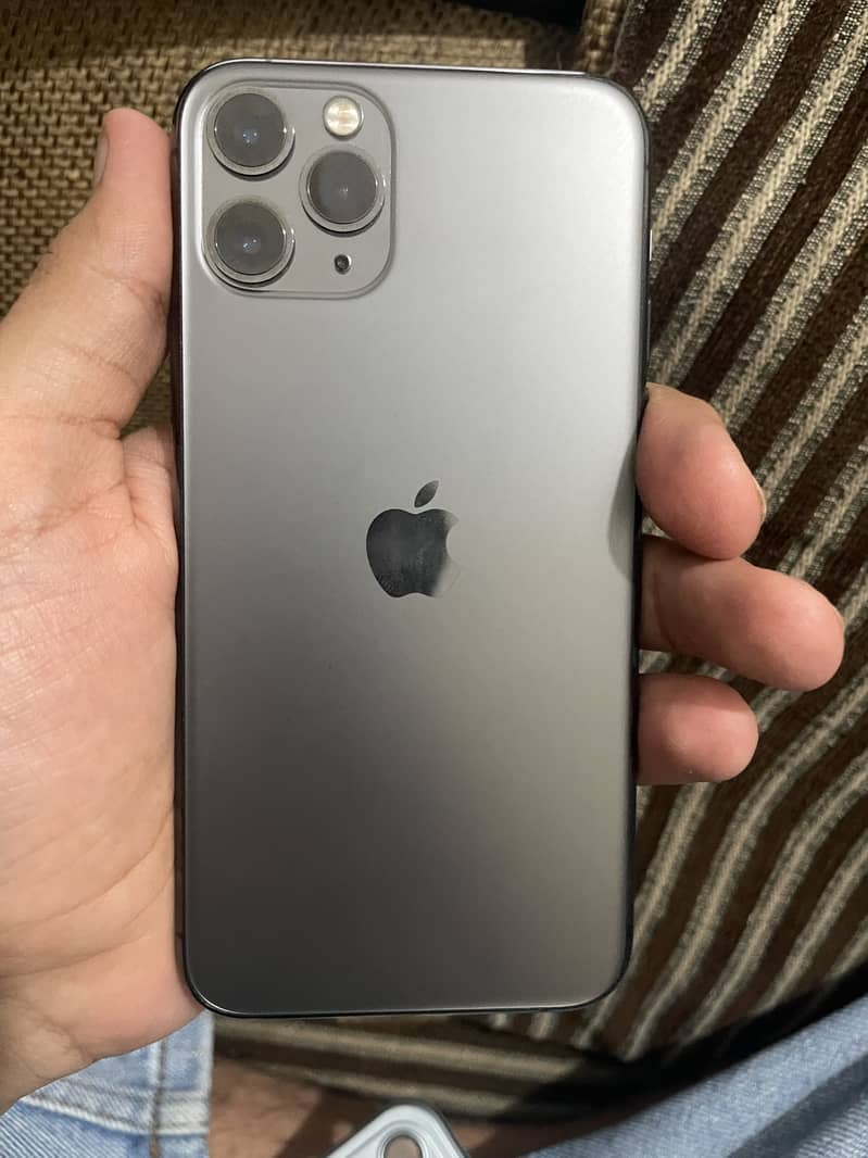 Apple iPhone 11 Pro 3