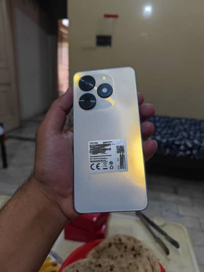 Tecno spark go 2024