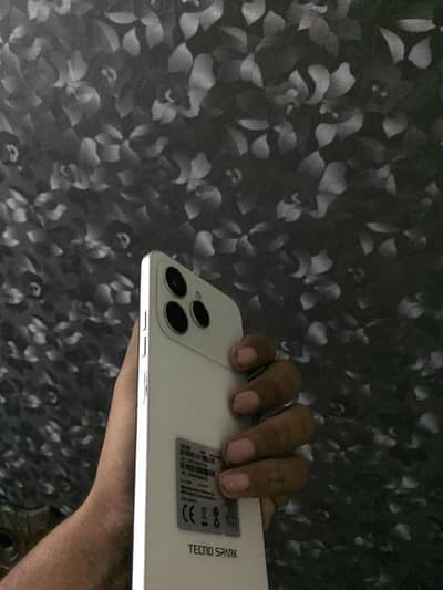 Tecno spark40