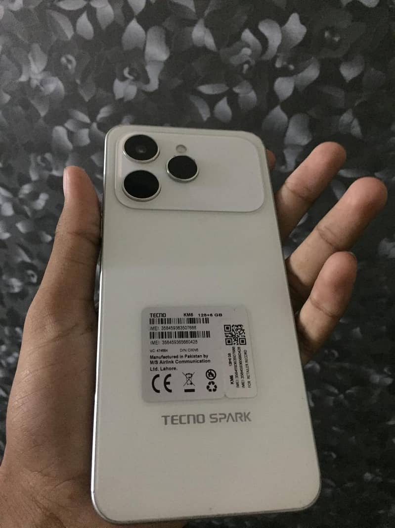 Tecno spark40 2